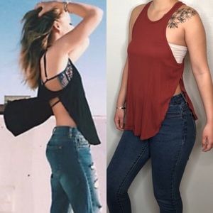 Free People be free boy Maroon side slit tank top